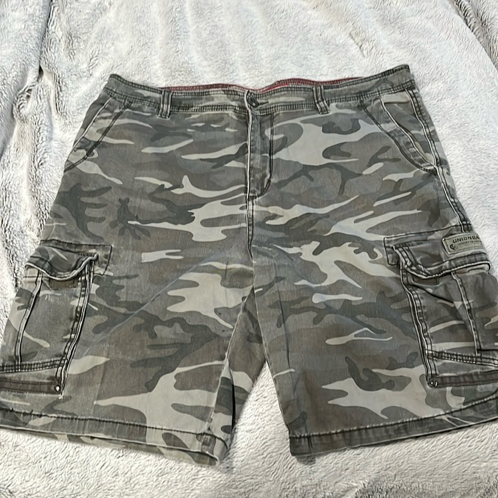 Union Bay Size 40 Camouflage Cargo Shorts
